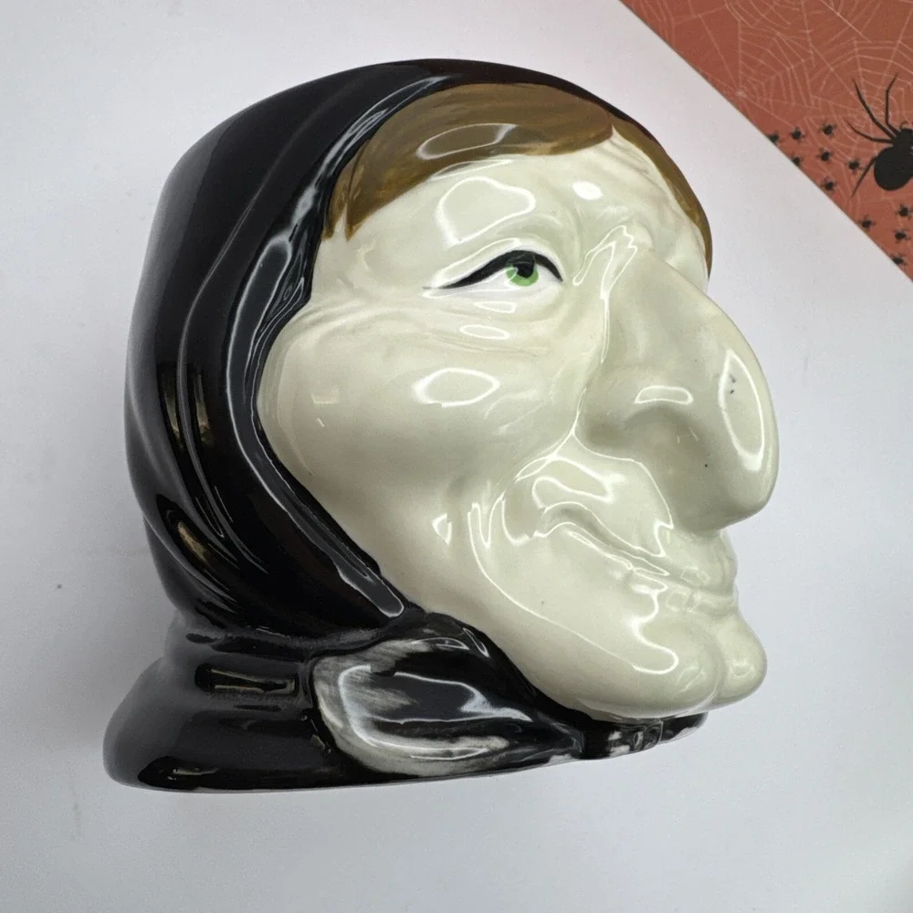 Williams Sonoma Halloween Coffee Mug Cup‎ 3D Figural Witch Face Broom Handle New